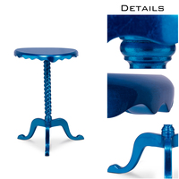 Table d'appoint de luxe à colonne torsadée avec finition feuille d'argent, pieds trépieds élégants, couleurs personnalisables pour salon