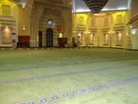 Tapis imprimé de conception de bande arabe de salle de prière pour le tapis de zone de prière de mosquée pour Masjid