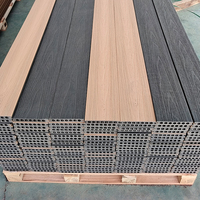 Prévention de la corrosion Panneaux de terrasse composites en chêne Platelage composite de 12 pieds de long Platelage en fibre de verre solide WPC