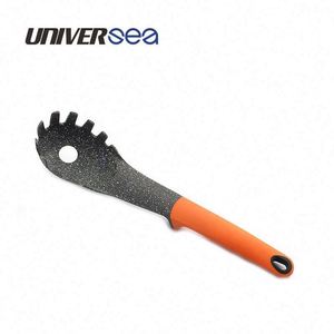 Ensemble de cinq ustensiles de cuisine en métal de bonne qualité, sans danger pour les aliments - Product Image 4