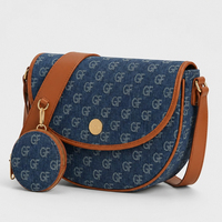 Tas Selempang Bermotif Vintage untuk Pria dengan Kantong Koin yang Dapat Dilepas Desain Monogram Retro Detail Huruf Kancing Emas Lima Warna