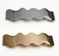 Clip à cheveux en métal ondulé brillant haut de gamme, accessoire de cheveux automatique à ressort polyvalent et tendance