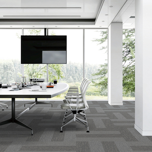 Dalles de moquette de bureau modernes à prix abordable, amovibles, épaisses, en PP commercial, à boucles adhésives, avec support en PVC rembourré - Product Image 1