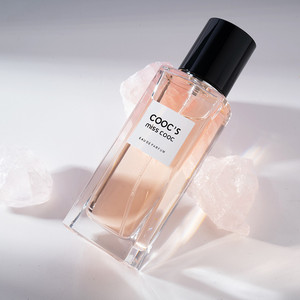 Perfume ODDIS Nuevo Clásico Eterno 50ml Floral Y Afrutado Romántico Elegante Para Mujer - Product Image 5