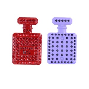 Mini flacon <span class=keywords><strong>de</strong></span> parfum <span class=keywords><strong>de</strong></span> luxe en strass, breloques <span class=keywords><strong>de</strong></span> <span class=keywords><strong>marque</strong></span> <span class=keywords><strong>de</strong></span> créateur scintillantes pour coques <span class=keywords><strong>de</strong></span> téléphone, accessoires <span class=keywords><strong>de</strong></span> breloques en gros - Product Image 5