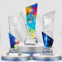 Trophée en verre de cristal personnalisé Souvenir d'affaires avec médaille en verre étoile en métal gravé Trophée de récompenses de Plaques de cristal de sublimation