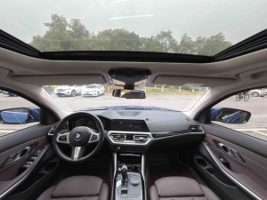 <span class=keywords><strong>BMW</strong></span> Série 3 <span class=keywords><strong>2022</strong></span> 320Li Pack M Sport Conduite à Gauche Intérieur Cuir Turbo <span class=keywords><strong>Prix</strong></span> Exportation Avantageux - Product Image 5