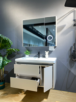 Set Meja Rias Kamar Mandi Modern Terpasang di Dinding Langsung dari Pabrik dengan Kabinet Cermin LED Pintar, Lemari Penyimpanan Warna Khaki, dan Wastafel Keramik