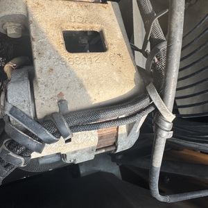 Excavadora Hyundai 305LC-9T de 30.5 Toneladas con Cucharón de Excavación de 1.525m³ de Capacidad, Equipo Pesado Usado a Bajo Precio con 1 Año de Garantía - Product Image 6