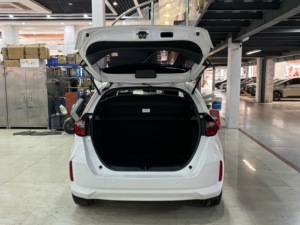 Offre Spéciale <span class=keywords><strong>Honda</strong></span> Fit Compact 2RM 1.5L CVT Nouveau <span class=keywords><strong>Hybride</strong></span> Essence Sièges en Cuir Pneus R15 Conduite à Gauche <span class=keywords><strong>Prix</strong></span> Bas Chine - Product Image 3