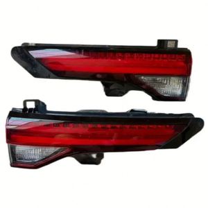 Lente Transparente para Faro Trasero de Mitsubishi 23 Outlander, Nueva (Plana) L 221120AR 221121A - Product Image 1