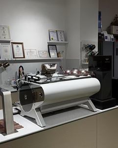 Cafetera Eléctrica Portátil Programable de Doble Grupo Serie The Legend con Caldera de Acero Inoxidable de Grado Alimenticio de 2.0L - Product Image 5