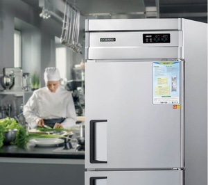 Congélateur encastrable 2 portes 740L (25 pi³) en acier inoxydable à porte pleine, refroidissement par ventilateur, contrôle numérique automatique de la température, fermeture automatique - Product Image 5