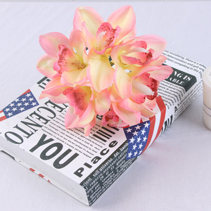 Art <span class=keywords><strong>de</strong></span> fleur <span class=keywords><strong>de</strong></span> simulation <span class=keywords><strong>de</strong></span> haute qualité 6 magnifiques accessoires <span class=keywords><strong>de</strong></span> tir <span class=keywords><strong>de</strong></span> décoration en soie <span class=keywords><strong>de</strong></span> <span class=keywords><strong>bouquet</strong></span> <span class=keywords><strong>de</strong></span> cymbidium - Product Image 3