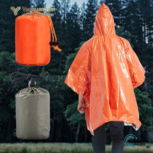 เสื้อกันฝนสีส้ม 125x100 ซม. พับได้พร้อมฮู้ดสำหรับเดินป่าตั้งแคมป์ใช้กลางแจ้ง - Product Image 3