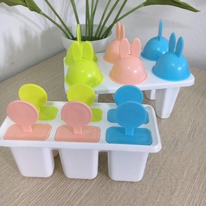 Molde de silicona flexible HALO sin BPA para helados, con forma de conejo, para hacer paletas con asa para niños pequeños - Product Image 2