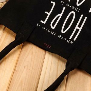 Bolsa de Hombro de Lona con Logotipo Personalizado Estampado en Caliente, Bolsa de Compras Grande de Lona de Algodón Negra - Product Image 3