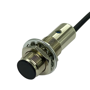 Capteur photoélectrique à diffusion réfléchissante pour équipement <span class=keywords><strong>de</strong></span> blanchisserie commerciale, zone active <span class=keywords><strong>de</strong></span> 40 cm, avec fixation par écrou/support <span class=keywords><strong>de</strong></span> montage en <span class=keywords><strong>L</strong></span> - Product Image 4