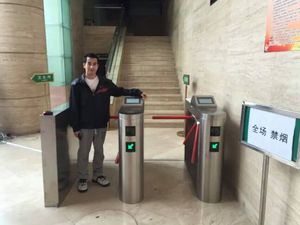 Phòng tập thể dục xác minh Thẻ cổng kiểm soát truy cập thiết bị nhập Quản lý dòng chảy cho người đi bộ quay hàng rào chân máy quay - Product Image 4