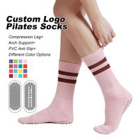 Vente en gros Chaussettes rayées respirantes antidérapantes antidérapantes pour la randonnée et le fitness, compression Pilates, yoga pour femmes