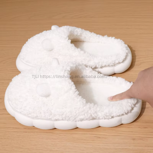 Pantoufles de créateur en EVA de haute qualité pour femmes, pantoufles en fourrure pelucheuse pour femmes avec assurance qualité - Product Image 4