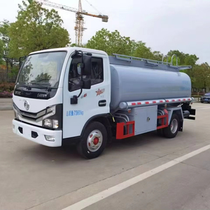 Camion-<span class=keywords><strong>citerne</strong></span> à carburant diesel Dongfeng DFAC 4X2 neuf avec réservoir de 7000L, transmission manuelle, <span class=keywords><strong>prix</strong></span> avantageux - Product Image 1