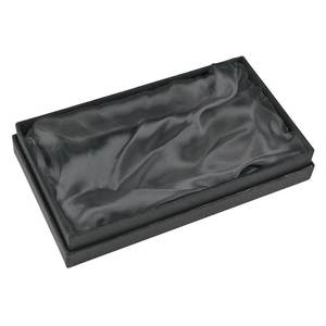 Caja de cartón negra para guardar bolígrafos 10x6x2 cm con forro de satén - Product Image 1