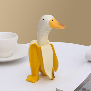 Vendita calda graziosi eccentrici ornamenti creativi di anatra Banana Design moderno in resina arredi per la <span class=keywords><strong>casa</strong></span> per decorazioni Desktop regali di compleanno - Product Image 4