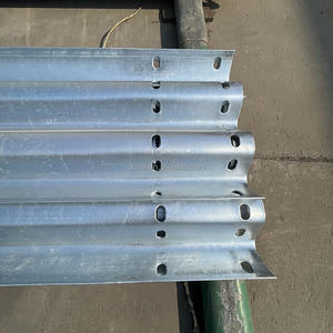 Barandilla de Seguridad para Carreteras de Acero Reforzado H2W3 con Reflectores Prismáticos de Alta Intensidad con Certificación CE para una Protección Vial Segura - Product Image 3