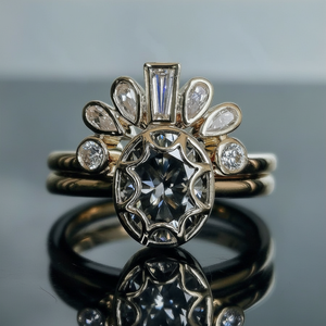 Juego de bisel de anillo de compromiso de moissanita Original gris oscuro 2,50 Ctw corte ovalado gris moissanita juego de anillo de boda de brida de oro amarillo - Product Image 1