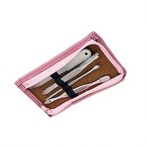 Kit de manucure professionnel sur mesure en acier inoxydable ASAP, 5 pièces : lime à ongles, repousse-cuticules, coupe-ongles, pince à sourcils - Product Image 1