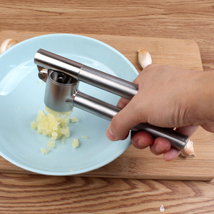 Produk baru alat dapur mudah diremas dan dibersihkan baja tahan karat tahan lama penghancur bawang putih pengupas pencincang Tekan - Product Image 3