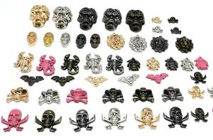 برشام رأس جمجمة شبح هالويا سهل الاستخدام برشام ملابس غريبة أحذية وقبعات شبح إكسسوارات - Product Image 6