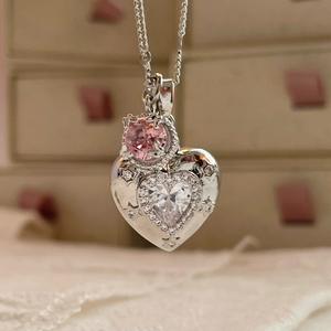 เวนชี เอส 925 สร้อยคอจี้เงินแท้ ดีไซน์หรูหรา เรียบง่าย เหมาะสำหรับใส่ในชีวิตประจำวัน ประดับคริสตัลเพชรสีฟ้าแบบกลาเซียร์ รุ่นโมเดล - Product Image 3