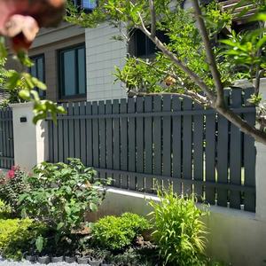 Rampe <span class=keywords><strong>de</strong></span> balcon en aluminium industriel et panneau <span class=keywords><strong>de</strong></span> clôture <span class=keywords><strong>de</strong></span> piscine en acier galvanisé, sécurité, clôture <span class=keywords><strong>de</strong></span> piscine et treillis pour la sécurité - Product Image 1