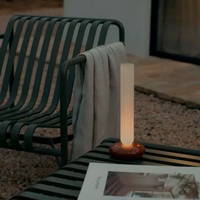 Lampe de table portable rechargeable de style minimaliste nordique, veilleuse créative pour chevet, lampe d'ambiance pour le camping et la décoration de table à manger