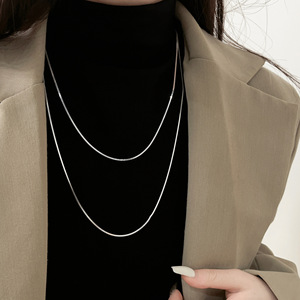 Cadena de Plata de Ley S925 con Eslabones Cuadrados Tipo Espina de Serpiente, 80 cm, Cadena Larga para Suéter, Diseño Moderno, Collar para Mujer - Product Image 1