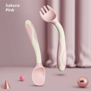 Vajilla de comida complementaria <span class=keywords><strong>para</strong></span> bebé, <span class=keywords><strong>cuchara</strong></span> de silicona <span class=keywords><strong>torcida</strong></span> doblada, <span class=keywords><strong>cuchara</strong></span> de entrenamiento <span class=keywords><strong>para</strong></span> niños, combinación de tenedor - Product Image 2