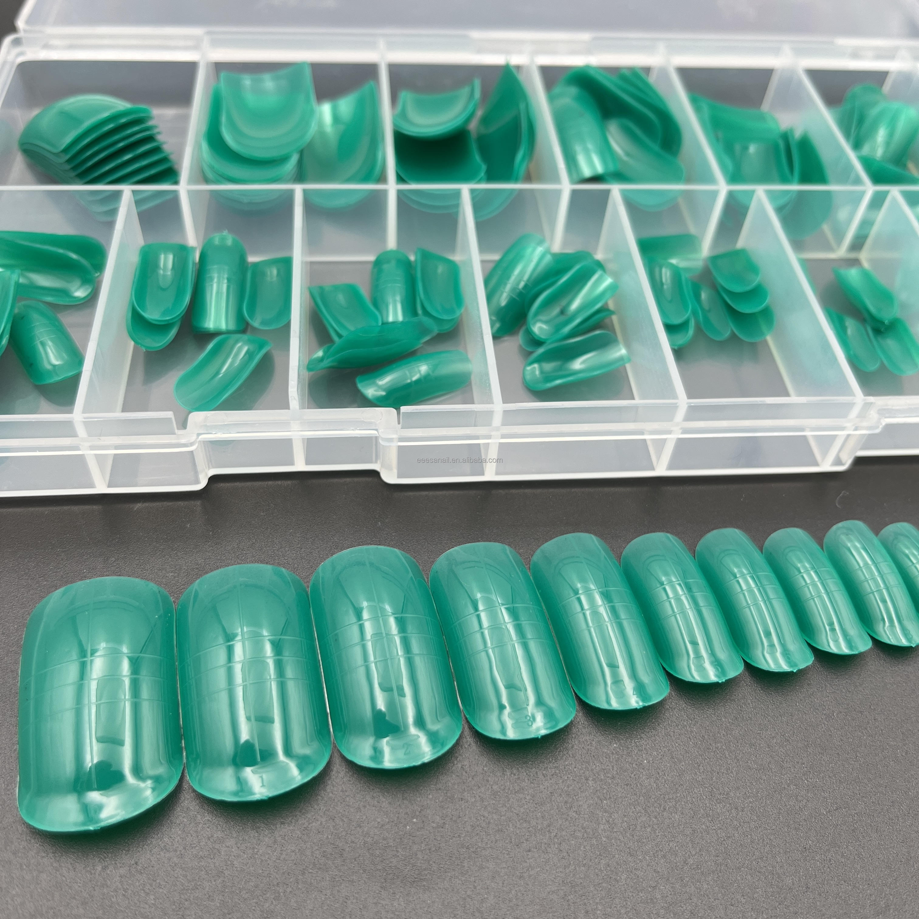 uña de punta verde para un estilo versátil: