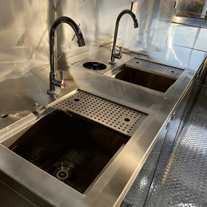 รถพ่วงขายอาหารเคลื่อนที่ VIC สแตนเลส รถขายอาหารเคลื่อนที่ รถห้องน้ำเคลื่อนที่ บริการขายไอศกรีมและขนมหวาน ปรับแต่งสีได้ - Product Image 6