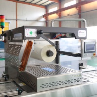 Machine d'emballage thermoformant pour viande fraîche, compatible films souples et rigides, haute barrière d'étanchéité, pour l'industrie de la chaîne du froid