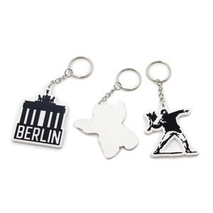 Porte-clés publicitaire en silicone souple 3D en gros avec logo personnalisé pour usage professionnel, avec figurine en PVC de dessin animé - Product Image 2