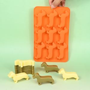 Moule à glaçons en silicone en forme de chien <span class=keywords><strong>teckel</strong></span> moule à gâteau de chiot jetable moule à glaçons au <span class=keywords><strong>chocolat</strong></span> - Product Image 2