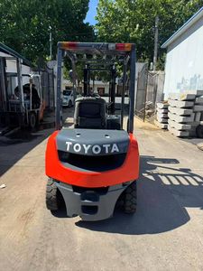 Carrello Elevatore Diesel Usato con Montante a Due Stadi, <span class=keywords><strong>Dimensioni</strong></span> Forche 1220x125, Interasse 1750mm, Raggio di Sterzata 2170mm, Traslatore Laterale Idraulico - Product Image 2