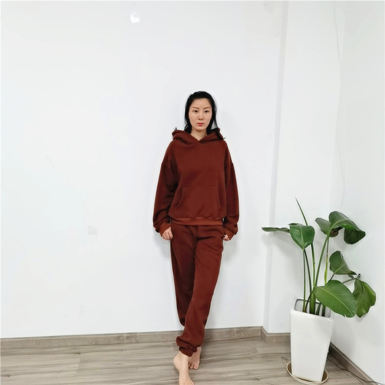Ensemble brun