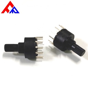Interruptor Rotatorio Unipolar Multivoltaje de Alta Estabilidad con Eje Moleteado Aislado y Selector de Posición 16mm -10~+70 - Product Image 5