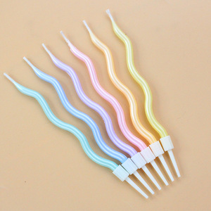 Nouvelles bougies à gâteau créatives en spirale couleur incurvée décoration de cuisson romantique fête d'anniversaire mariage bougies d'ambiance - Product Image 4