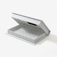 Boîte rigide personnalisée en papier d'art style faux livre, impression blanche personnalisée pour le rangement de foulards en soie et vêtements en tissu