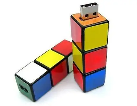 Rubik USBフラッシュドライブ