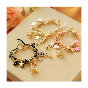 Pulseras y Brazaletes de Cuero con Dijes de Póker de Estilo Moderno, Joyería con la Torre Eiffel y Estrellas para Mujer, Precio Bajo, Regalos de Navidad Coreanos - Product Image 1